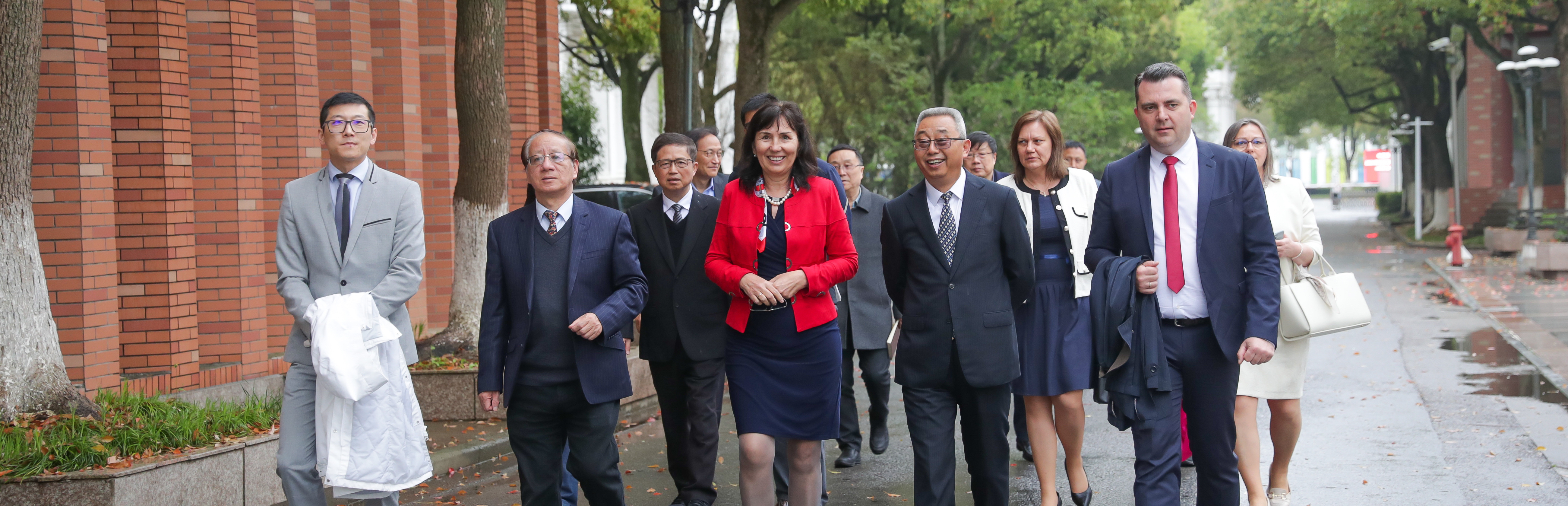 匈牙利埃斯特爾哈慈大學校長一行...